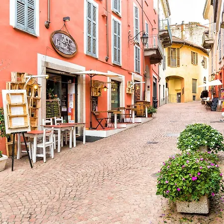 Butterfly Apartment: Maggiore With Balcony - Happy * Luino