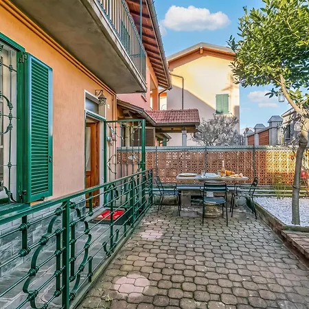 Butterfly Apartment: Maggiore With Balcony - Happy Apartment Luino